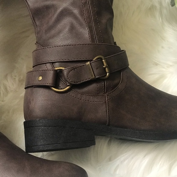 Buckle accent riding boots - Picture 4 of 5